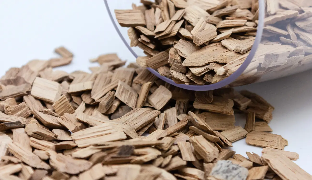 Large Grade Oak Chips in a wine glass what is harvest