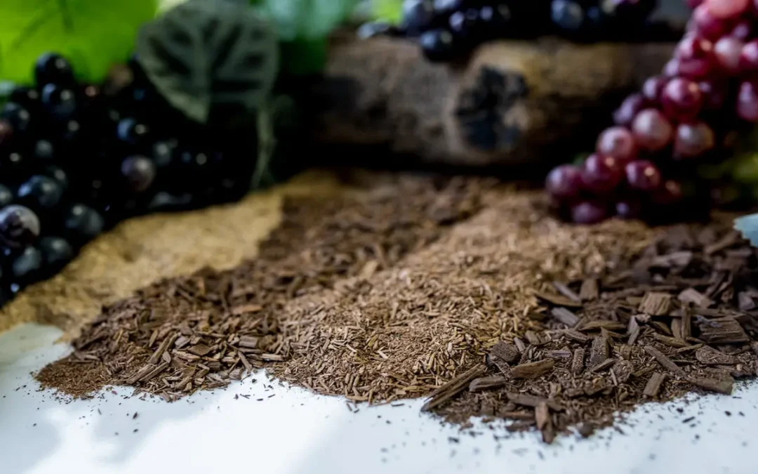 What Is the Difference Between Small Grade and Large Grade Oak Chips? 