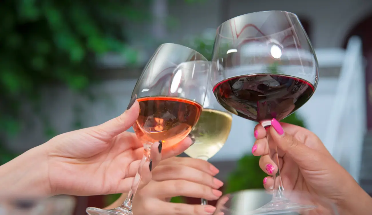 How to Blend Oaked and Unoaked Wine