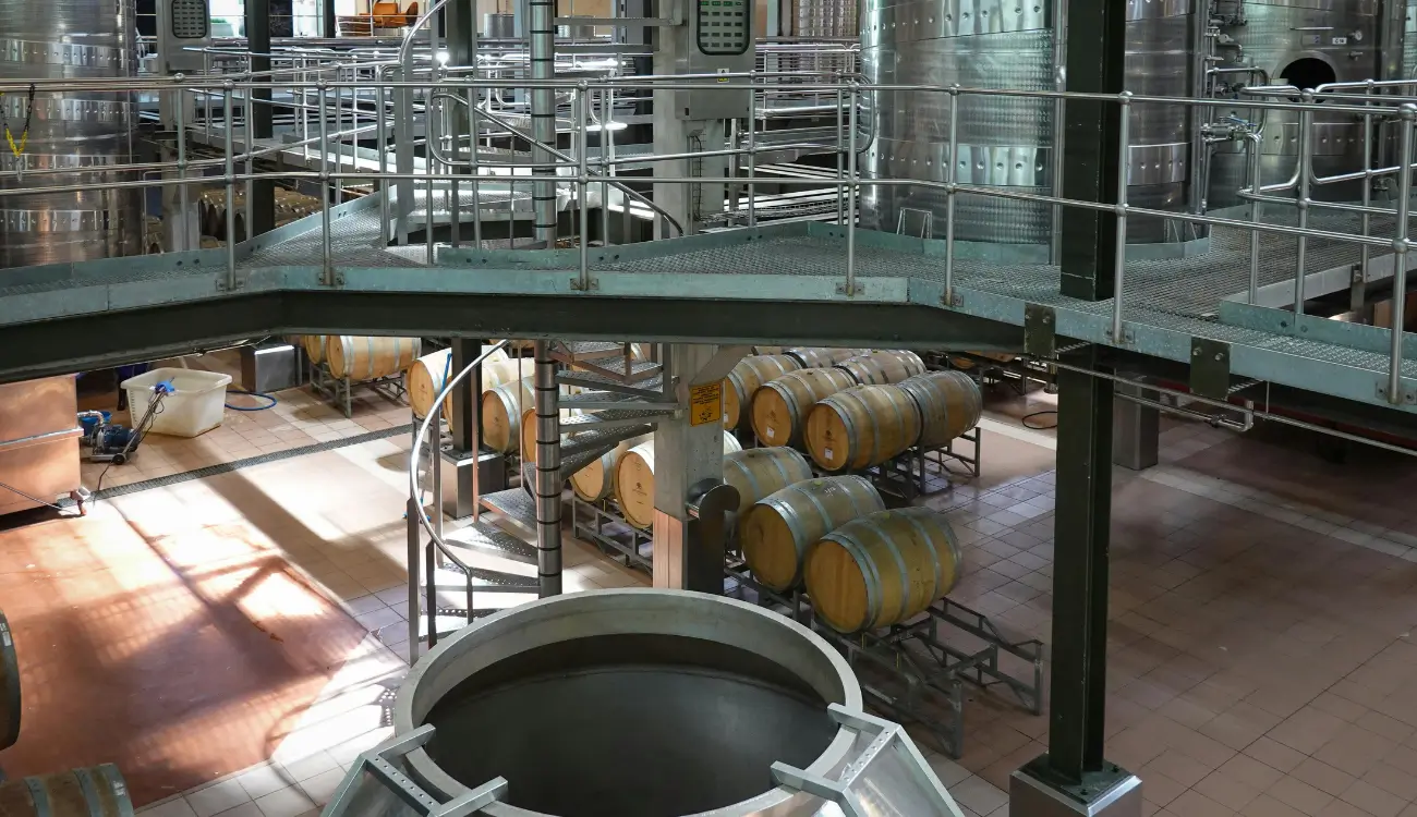 Oak Alternatives for Bulk Winemaking – Scaling Oak at High Volume