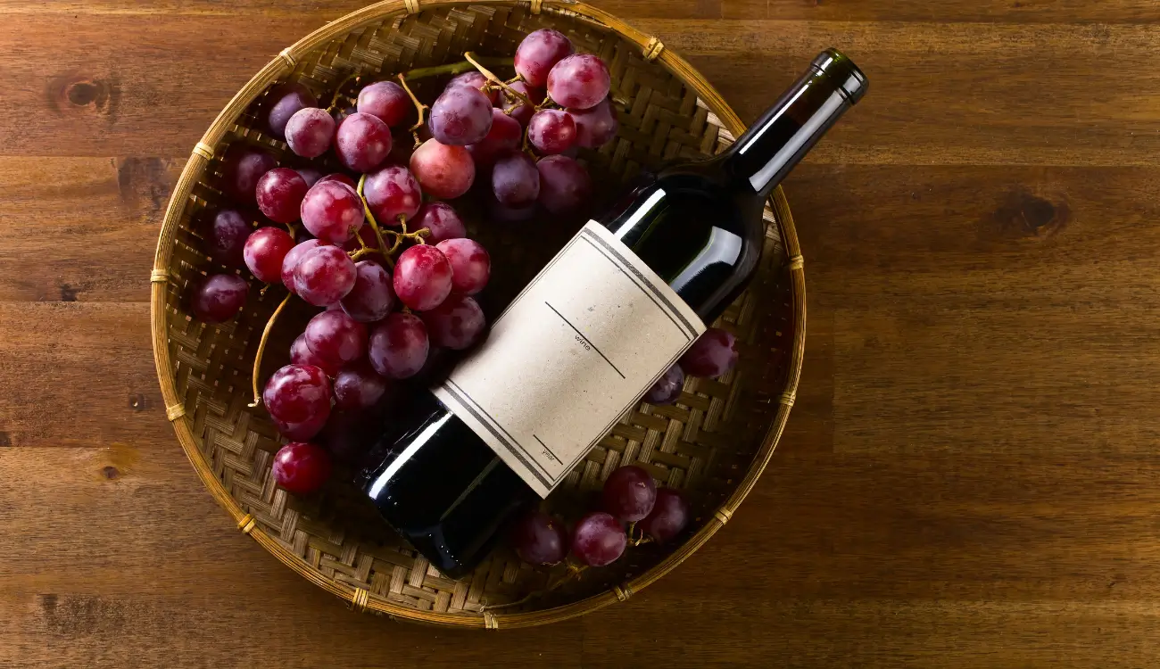 Small Batch Winemaking: A Practical Oak Guide